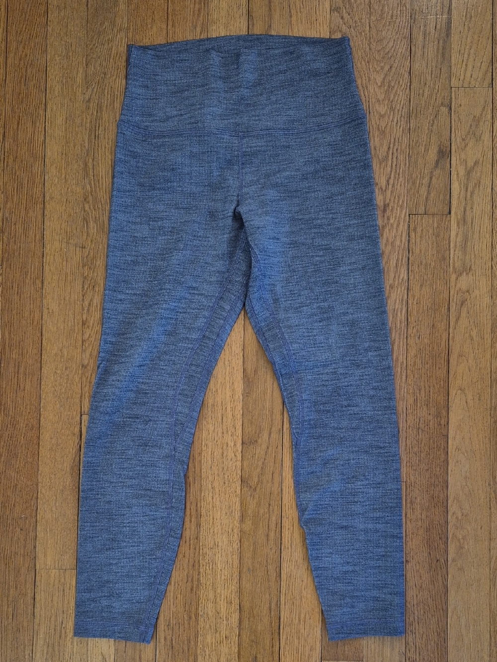 Lululemon Aligns 25"  In Gray